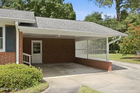 3030 Fairway Road Morehead City NC 28557