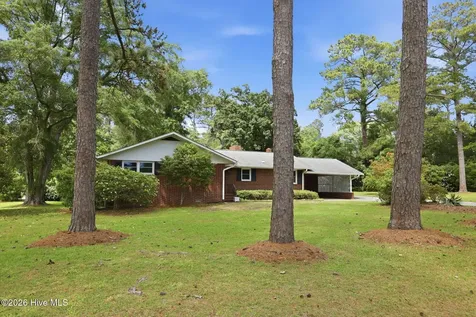 3030 Fairway Road Morehead City NC 28557