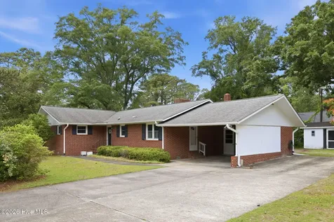 3030 Fairway Road Morehead City NC 28557