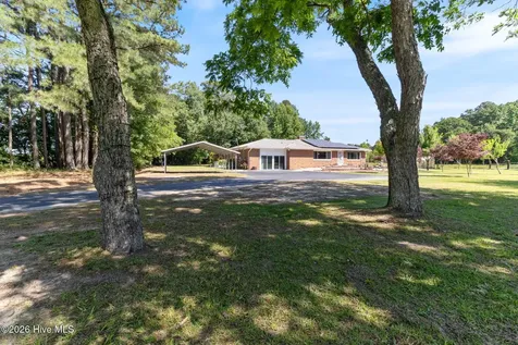 207 Cicero Beatty Road Raeford NC 28376