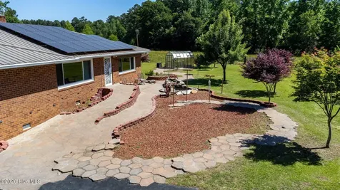 207 Cicero Beatty Road Raeford NC 28376