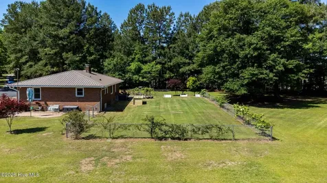 207 Cicero Beatty Road Raeford NC 28376