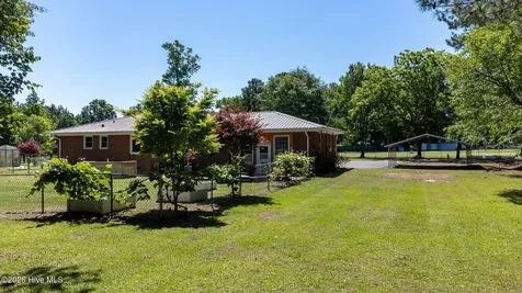 207 Cicero Beatty Road Raeford NC 28376