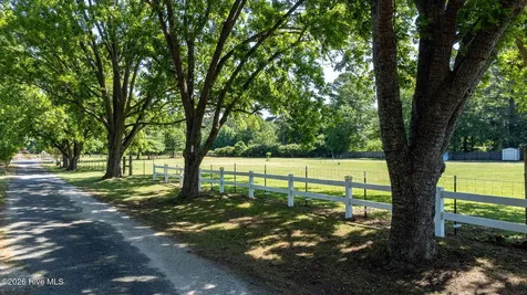 207 Cicero Beatty Road Raeford NC 28376
