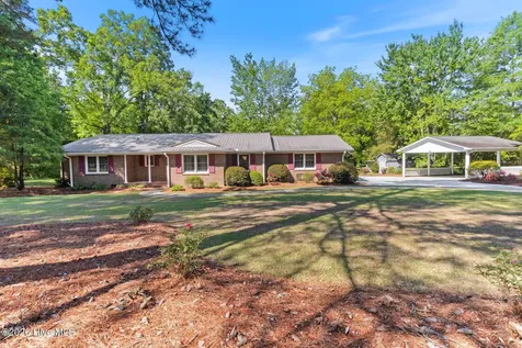 2022 Airport Road Elizabethtown NC 28337