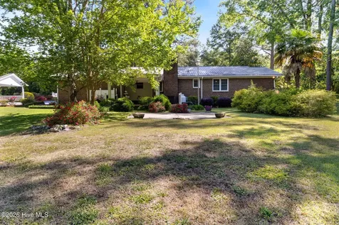 2022 Airport Road Elizabethtown NC 28337