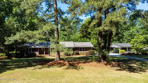 2022 Airport Road Elizabethtown NC 28337
