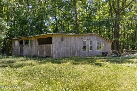 2022 Airport Road Elizabethtown NC 28337