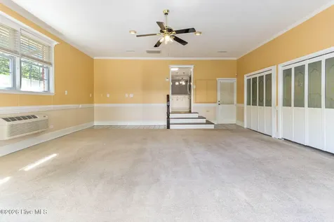 2022 Airport Road Elizabethtown NC 28337