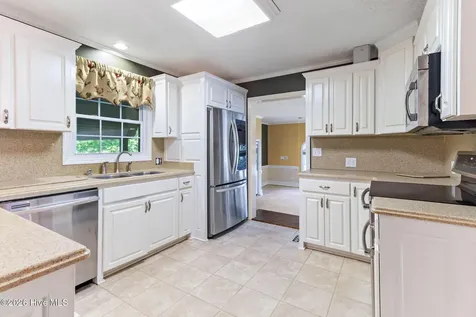 2022 Airport Road Elizabethtown NC 28337