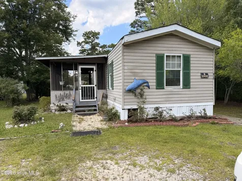 121 S Smith Street Holly Ridge NC 28445