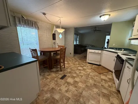 121 S Smith Street Holly Ridge NC 28445