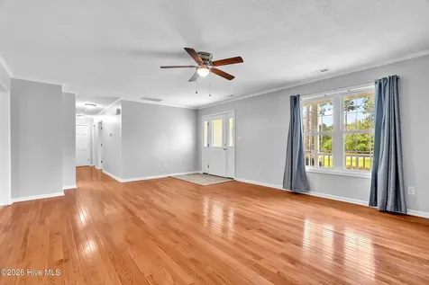 215 Winding Creek Way Hubert NC 28539