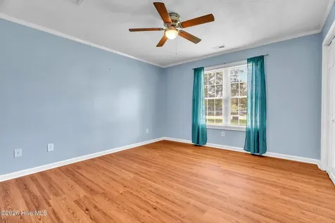 215 Winding Creek Way Hubert NC 28539