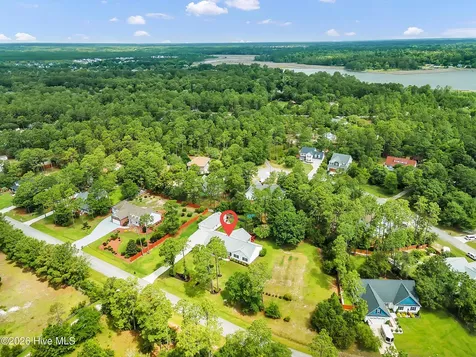 215 Winding Creek Way Hubert NC 28539