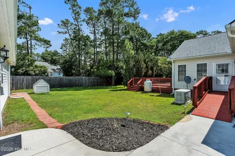 215 Winding Creek Way Hubert NC 28539