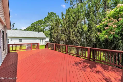 215 Winding Creek Way Hubert NC 28539