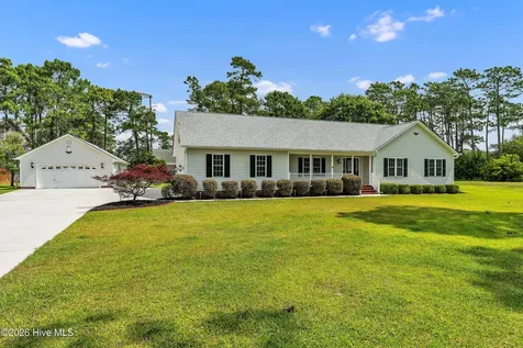 215 Winding Creek Way Hubert NC 28539