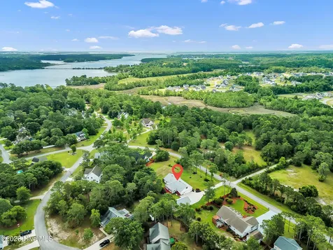 215 Winding Creek Way Hubert NC 28539