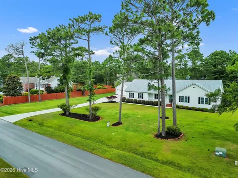 215 Winding Creek Way Hubert NC 28539