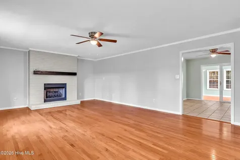 215 Winding Creek Way Hubert NC 28539