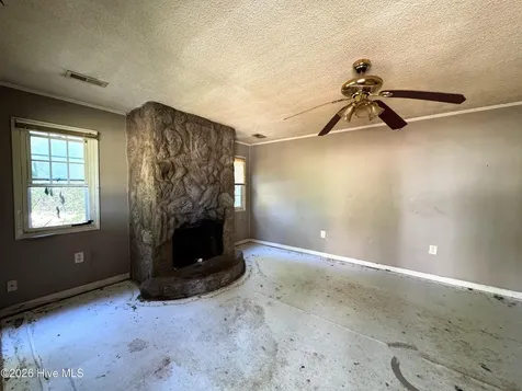 739 Sloop Point Road Hampstead NC 28443