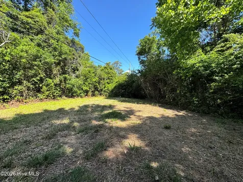 739 Sloop Point Road Hampstead NC 28443