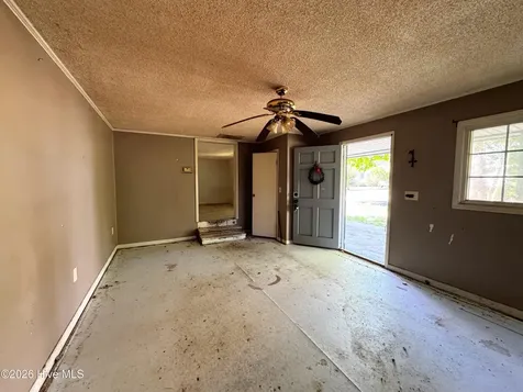 739 Sloop Point Road Hampstead NC 28443