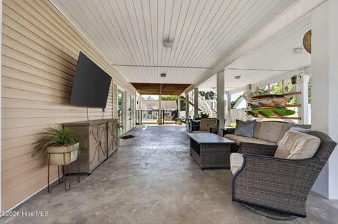 131 NE 15th Street Oak Island NC 28465