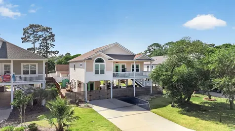 131 NE 15th Street Oak Island NC 28465