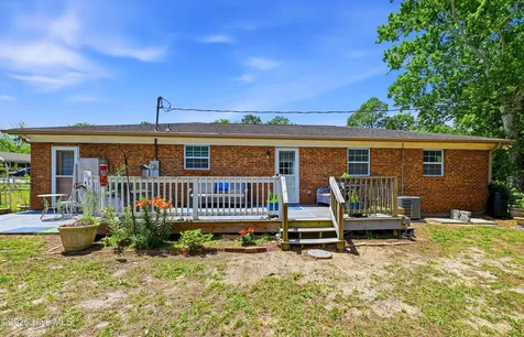 502 Voltaire Place Wilmington NC 28412