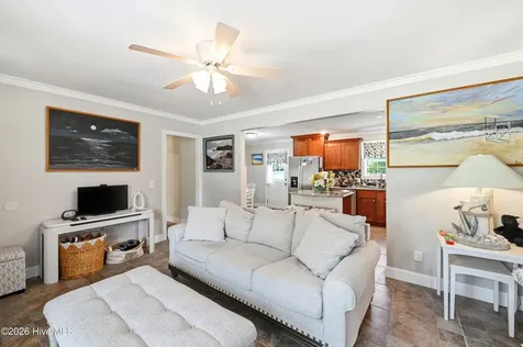 502 Voltaire Place Wilmington NC 28412