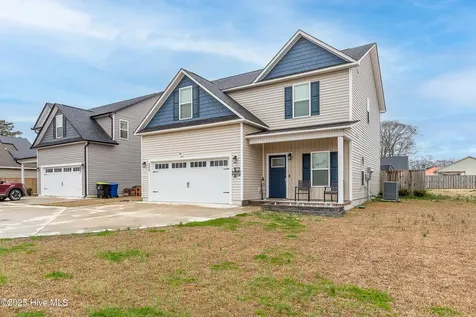 304 E Franck Street Richlands NC 28574