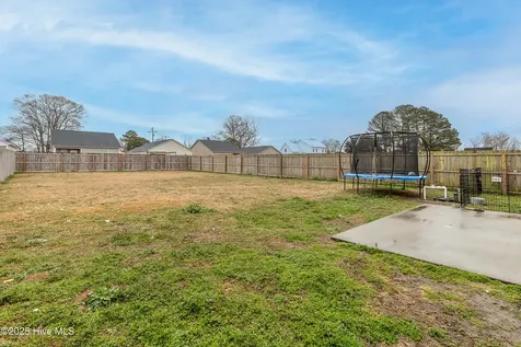 304 E Franck Street Richlands NC 28574