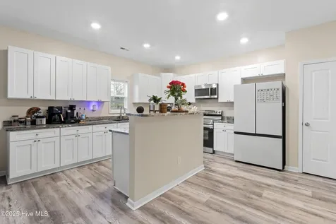 304 E Franck Street Richlands NC 28574