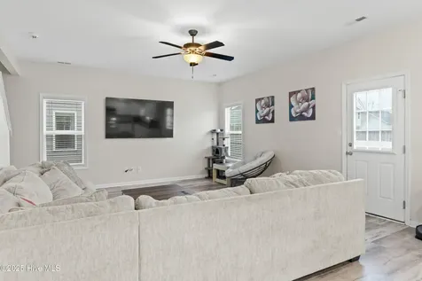 304 E Franck Street Richlands NC 28574