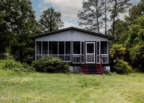 408 Old Folkstone Road Holly Ridge NC 28445