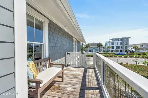 30 W Greensboro Street Wrightsville Beach NC 28480