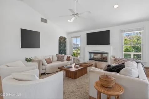 30 W Greensboro Street Wrightsville Beach NC 28480