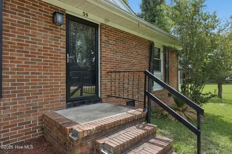 39 Cornell Drive Jacksonville NC 28546