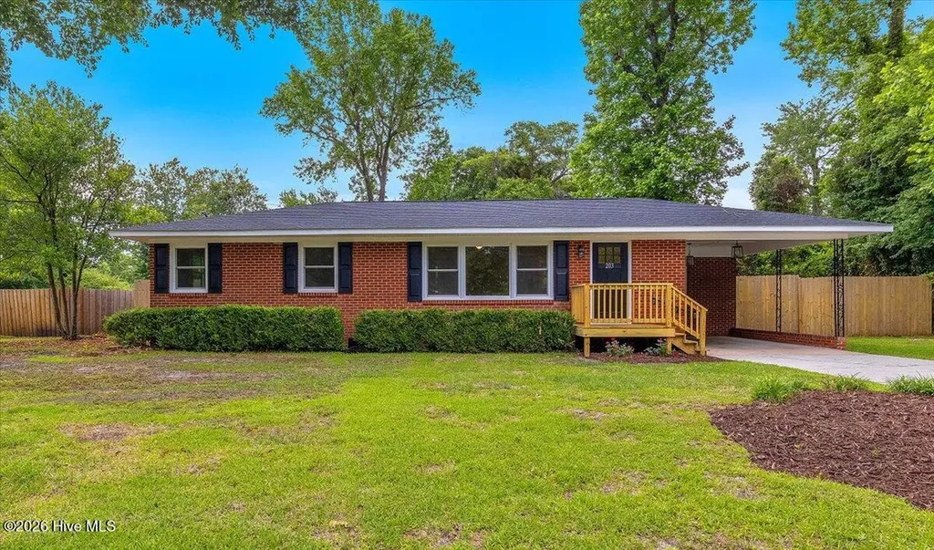 203 Sunnyvale Drive Wilmington NC 28412