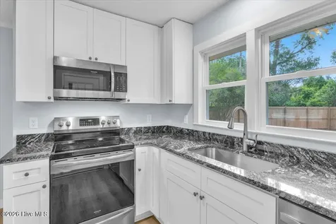 203 Sunnyvale Drive Wilmington NC 28412