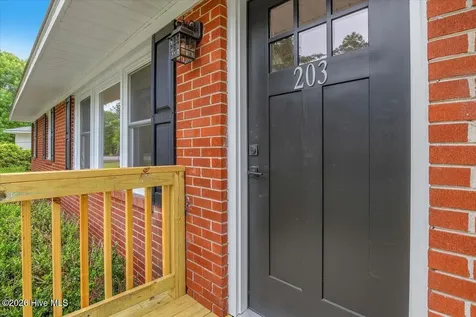 203 Sunnyvale Drive Wilmington NC 28412