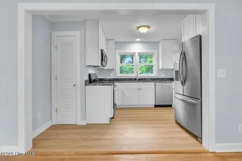 203 Sunnyvale Drive Wilmington NC 28412