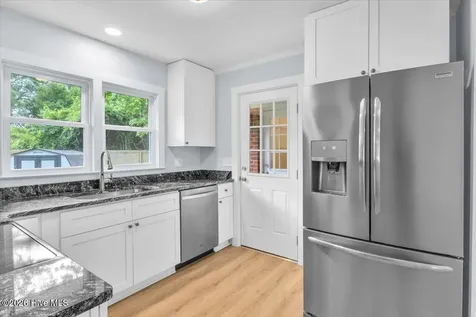 203 Sunnyvale Drive Wilmington NC 28412