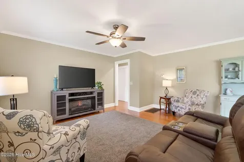 326 Wheat Street Kinston NC 28504