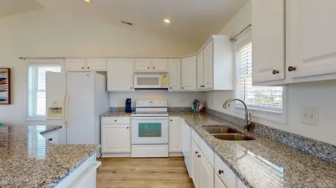 58 N Ridge Surf City NC 28445