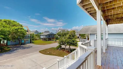 58 N Ridge Surf City NC 28445
