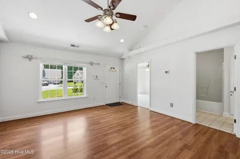 320 Neuchatel Road New Bern NC 28562