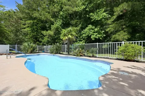 320 Neuchatel Road New Bern NC 28562